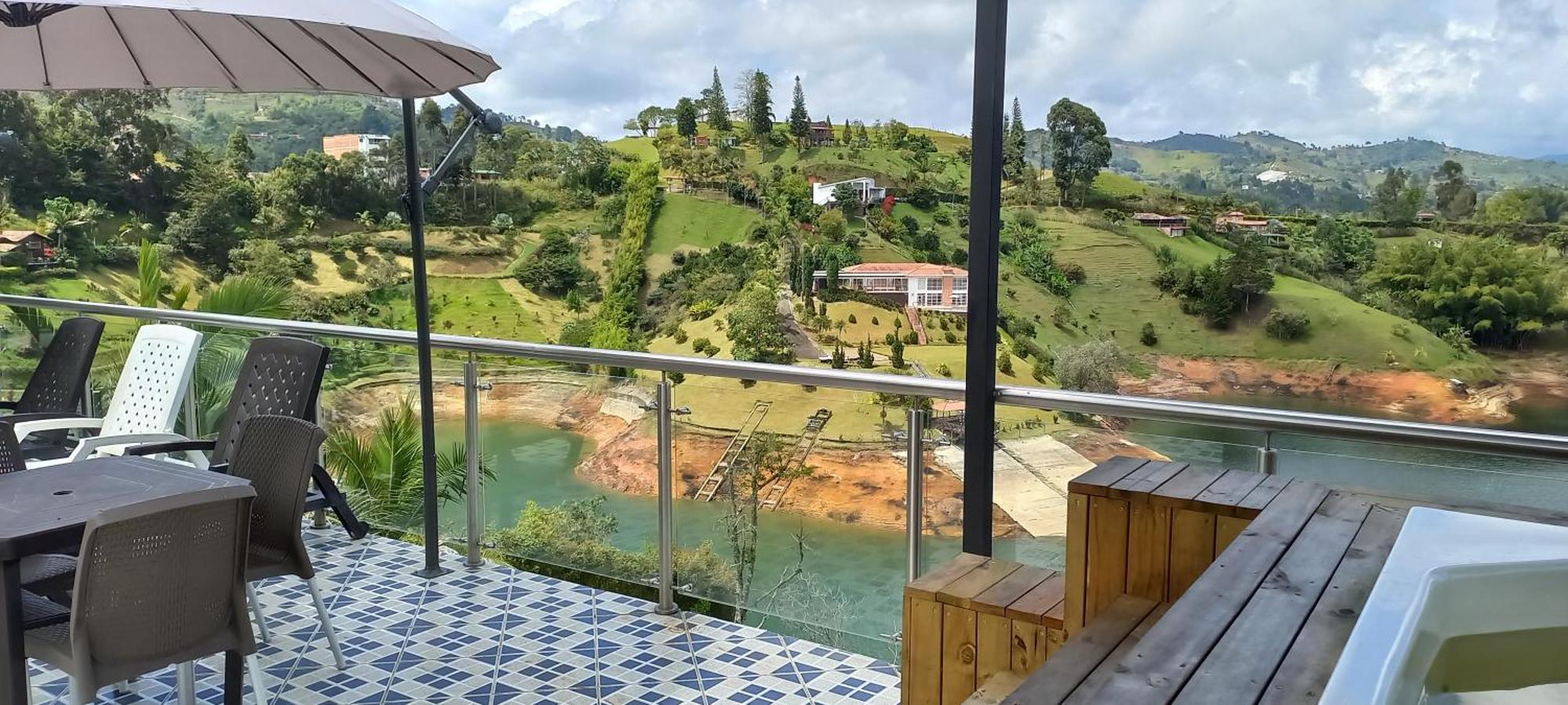 Hotel Mirador Cielo Blue El Penol  Luaran gambar